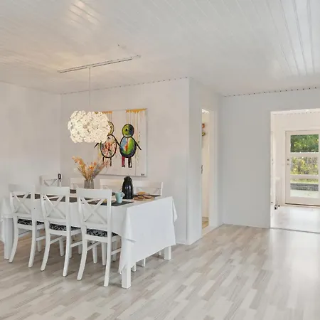 Vakantiehuis Cozy In With Kitchen *