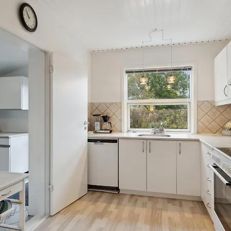 Feriehus Cozy In With Kitchen
